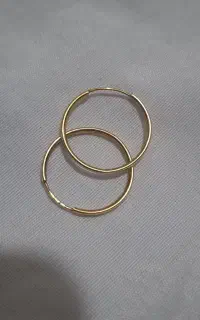 گوشواره حلقه ای ۲۵۰ بالای تابلو