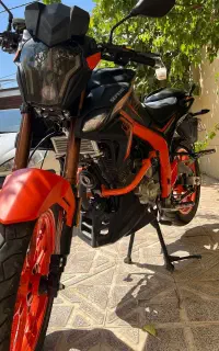 موتور NL200 خیلی تمیز در حد بصورت چک