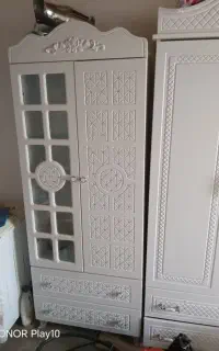 میزتلویزیون و گمد لباس