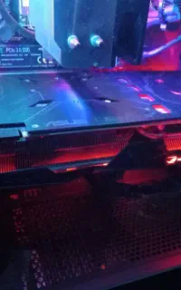کارت گرافیک ۱۰۷۰ ti سه فن 8GB سری راگ
