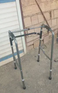 واکر تاشو نونو