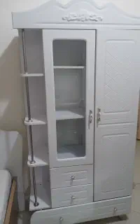 کمد لباسی شیک و زیبا با طراحی کلاسیک و رنگ سفید