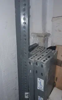 قفسه فلزی