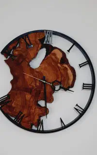 ساعت دیواری چوبی