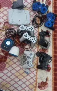 پلی استیشن وان ps1 با 6 دسته و لوازم جانبی