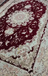 فرش ۹ متری زرشکی