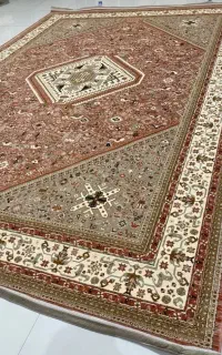 فرش ۹  متری پاتریس طرح آراز طلایی