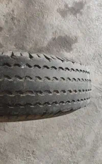 لاستیک جلو نیسان سایپا  همراه رینگ و تیوب
