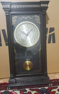 ساعت دیواری سالم در حد