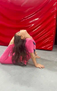 کلاس ژیمناستیک ( کودک و بزرگسال )