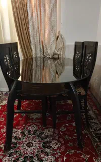 میز نهار خوری چهار نفره
