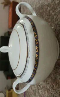 سوپ خوری و دیس بزرگ
