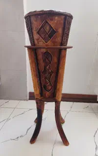 گلدان چوبی