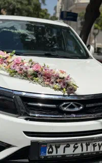 ماشین عروس دسته گل عروس