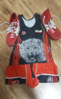 دوبنده و کفش کشتی