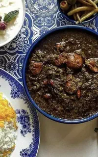 سبزی قرمه سبزی سرخ شده