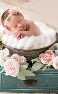 استدیو تخصصی نوزاد و کودک آدا