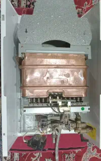 ابگرمکن گازی درحدنو تمام فول بدون شمعک دوماه کار