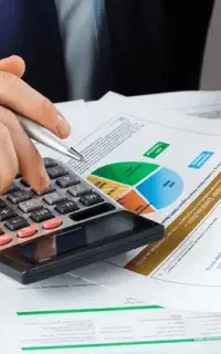 خدمات مالی، مالیاتی و ثبتی