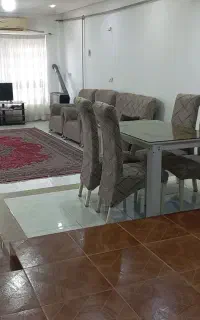 سوئیت دوخوابه با پارکینگ تمیز تمیز