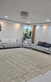 فروش واحد ۱۵۰ متری طبقه یک شهرک نیایش