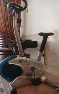 دوچرخه ثابت ورزشی