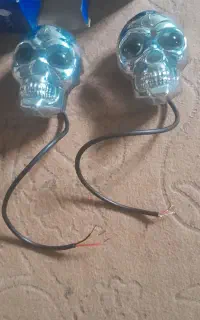 چراغ لنز اسکلتی با خط کات