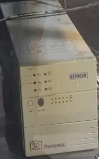 یو پی اس ۳۰۰۰فاراتل