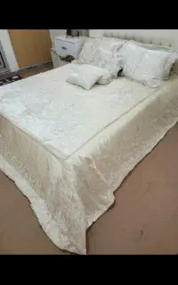 رو تختی در حد نو