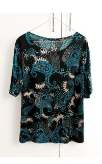 بلوز زنانه سایز بزرگ ، فری سایز  ، در حد نو