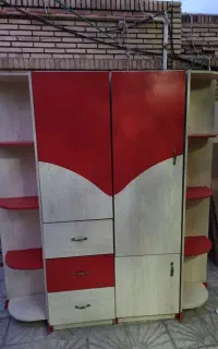 تخت و کمد