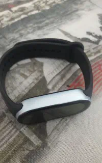 mi band9