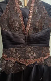 لباس مجلسی و یک دست مانتو شلوار سایز۴۶