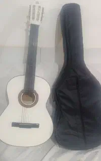 گیتار در حد نو