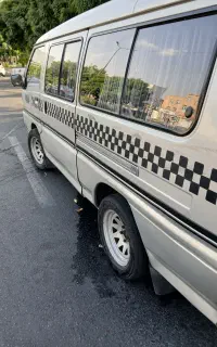 تاکسی ون دلیکا کرج سالم کم‌ آماده کارومسافرت
