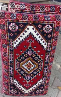 پشتی یک جفت کارکرده