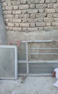 پنجره ی آهنی