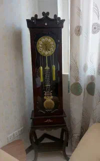 ساعت ایستاده چوبی