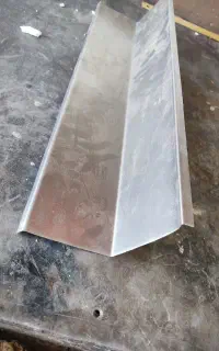 خدمات برش و خم‌کاری ورق فلزی