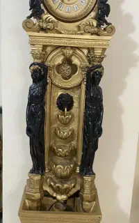 ساعت ایستاده طلایی مشکی