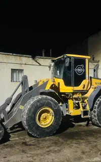 لودر ولوو۱۲۰fدرجه یک درحدصفر
