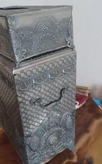 سطل آشغال و جادستمالی