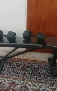 فروش میز بدنسازی به همراه دمبل