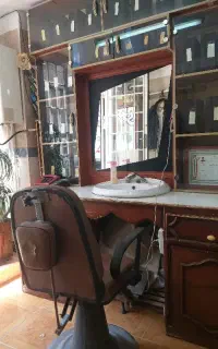 فروش  کلیه وسایل آرایشگری مردانه بصورت   یکجا