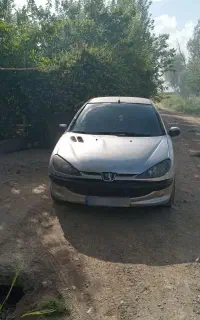 پژو۲۰۶ فرانسوی مدل ۸۲