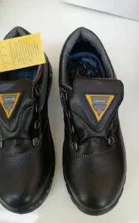 کفش کار ایمنی