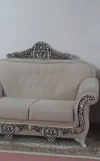 مبل سلطنتی کرم رنگ