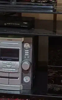 میز تلویزیون شیشه ای