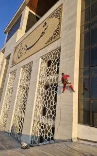 پیچ و رولپلاک و کار در ارتفاع با طناب راپل نور نما