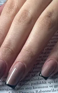 خدمات لوکس ناخن(عاشوری،سنگی)